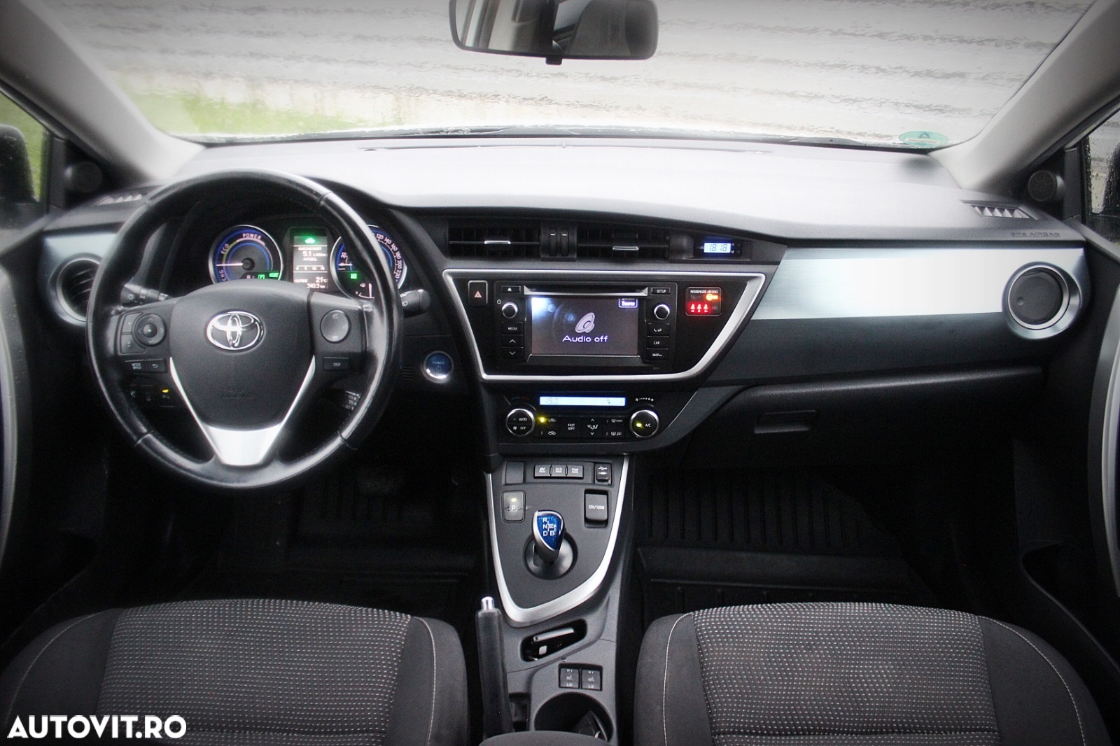 Toyota Auris 1.8 Hybrid Executive - 5