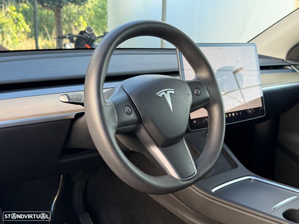 Tesla Model Y RWD - 17
