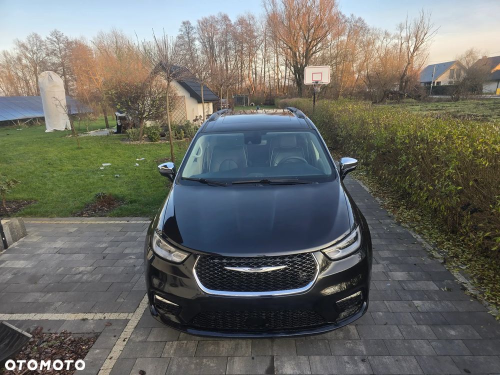 Chrysler Pacifica - 5