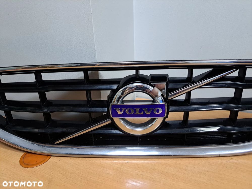 VOLVO V40 2012- GRILL ATRAPA CHŁODNICY 31353120 - 3