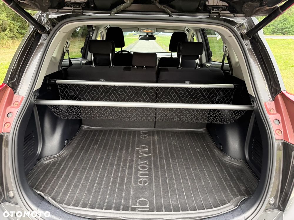 Toyota RAV4 2.0 D-4D Premium - 23