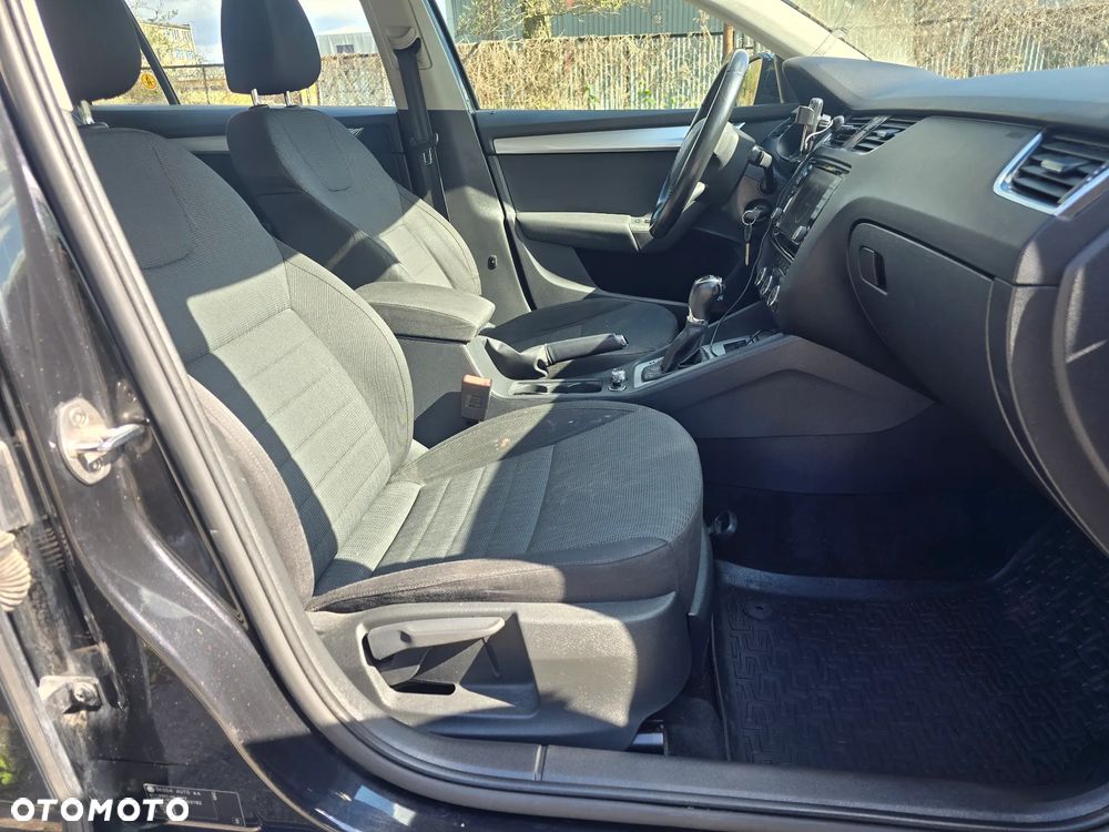 Skoda Octavia 2.0 TDI Ambition DSG - 10