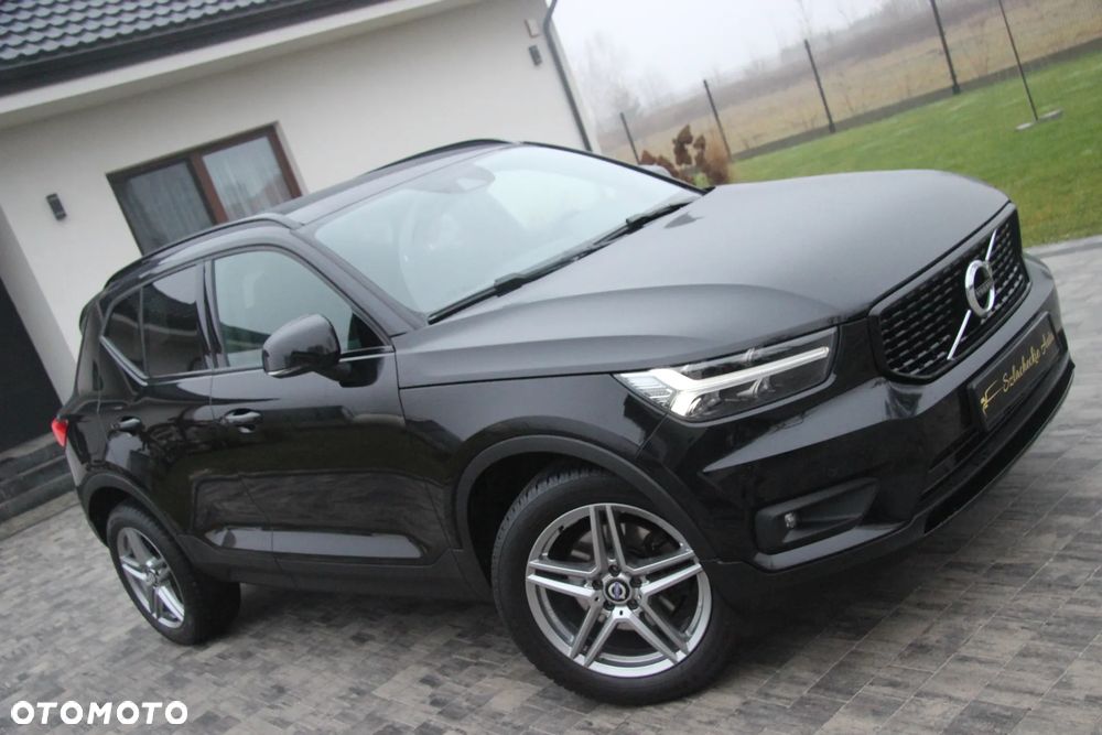 Volvo XC 40 D4 AWD Geartronic R-Design - 24