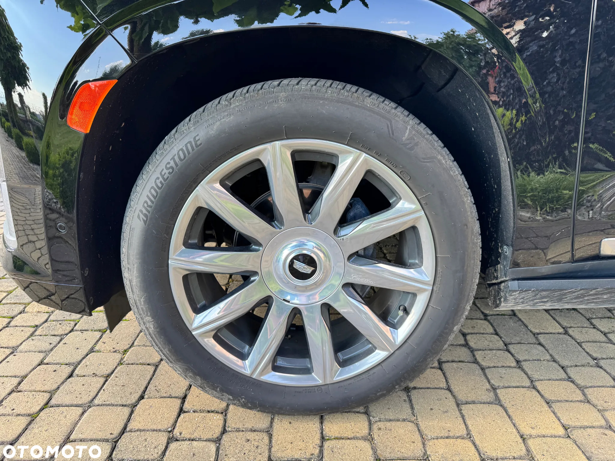 Cadillac Escalade - 15