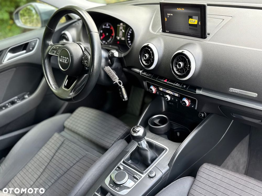 Audi A3 Sportback 2.0 TDI sport - 17