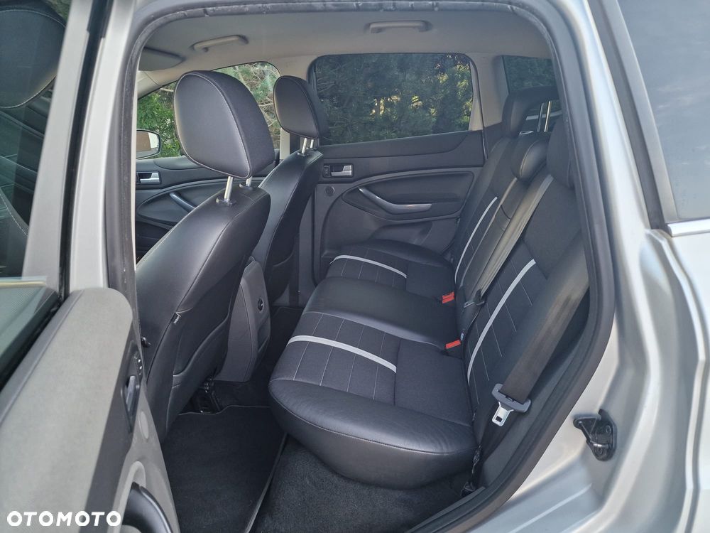 Ford Kuga 2.0 TDCi 4WD Titanium - 17