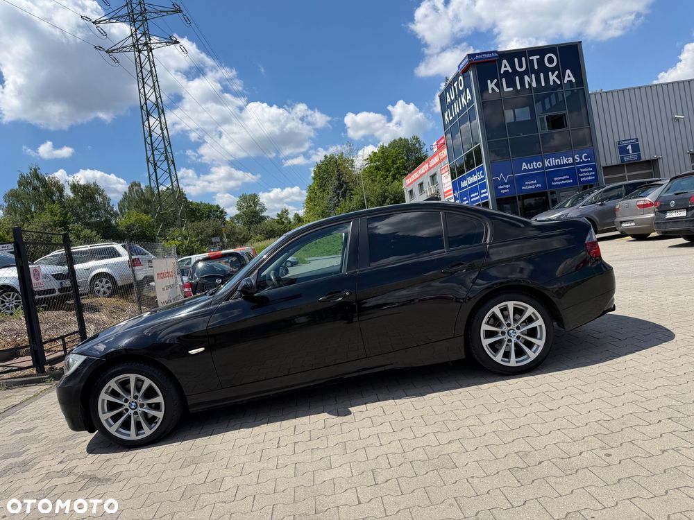 BMW Seria 3 320d - 24