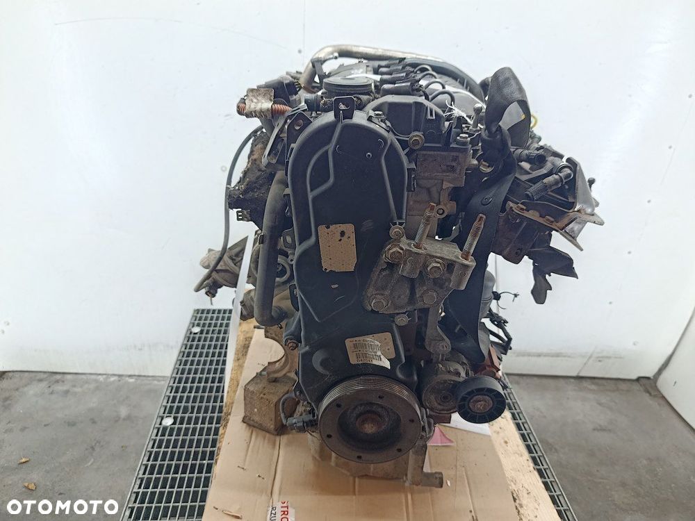 SILNIK VOLVO V50 D4204T 2.0 D - 6