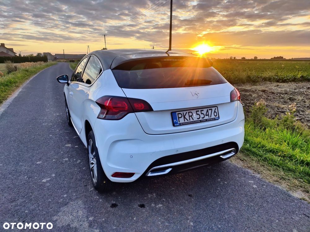 Citroën DS4 1.6 e-HDi SoChic MCP - 1