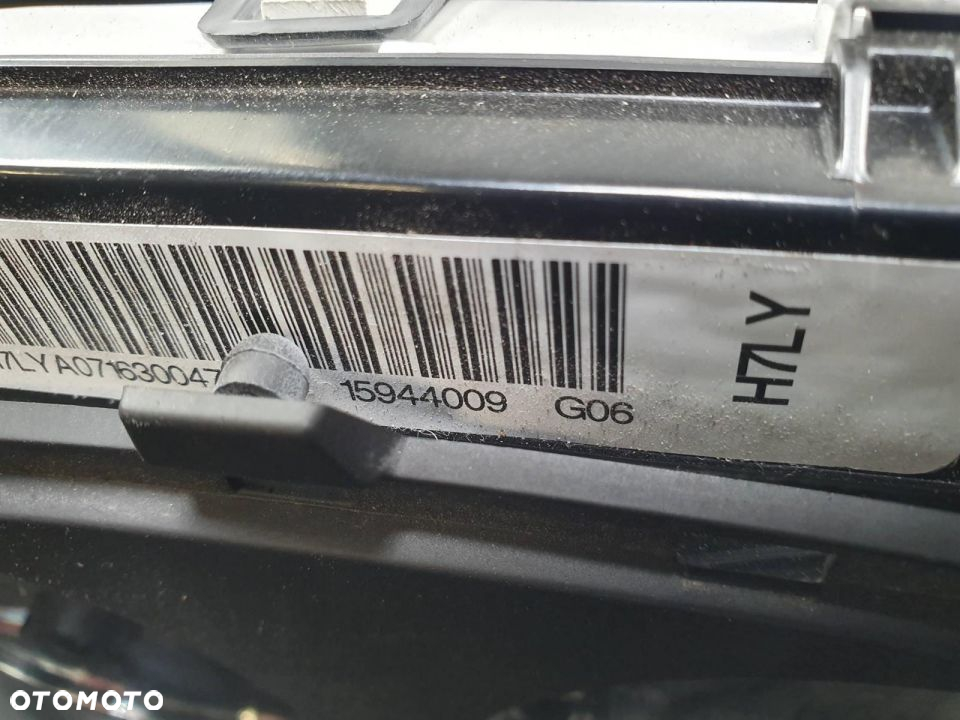 LICZNIK ZEGAR GMC YUKON XL 25804699 - 2
