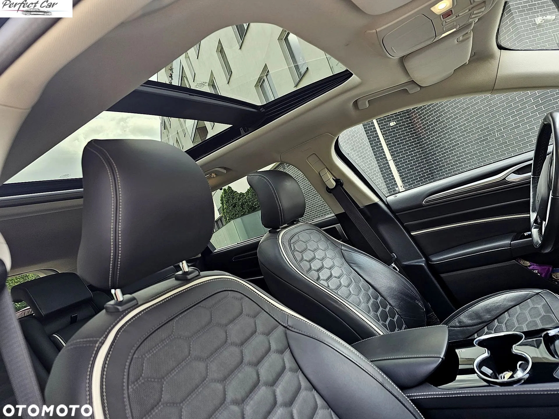 Ford Mondeo Vignale 2.0 Hybrid - 11