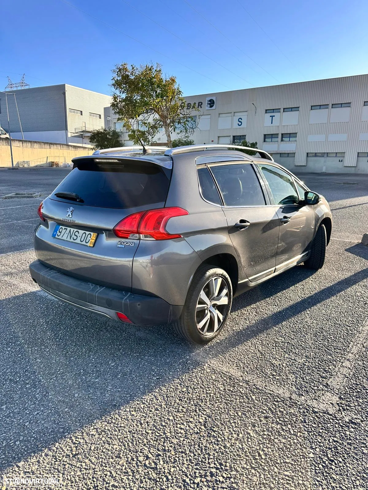 Peugeot 2008 1.6 e-HDi Allure - 4