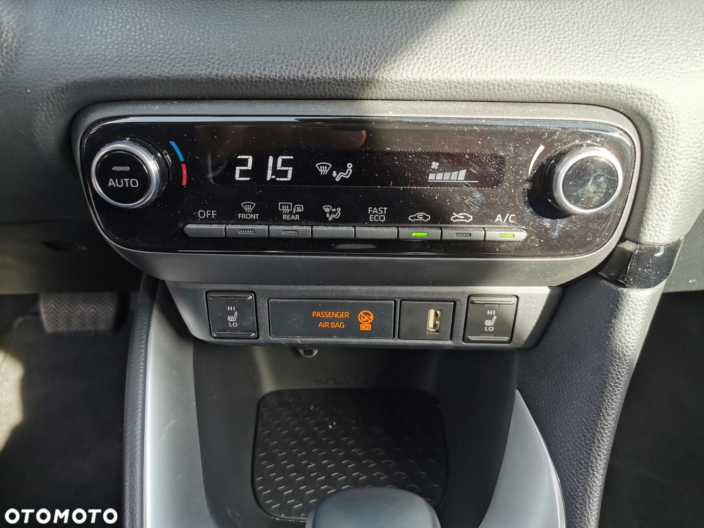 Toyota Yaris Hybrid 1.5 Comfort - 21