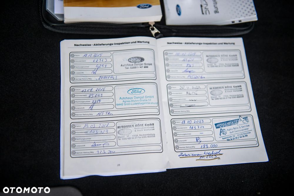 Ford Kuga 2.0 TDCi 4x4 Titanium - 34