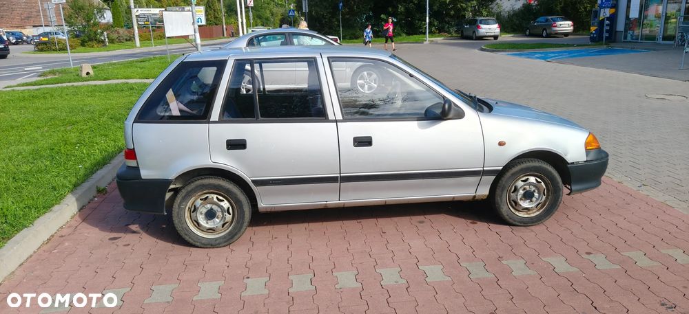 Suzuki Swift 1.0 GLX - 4
