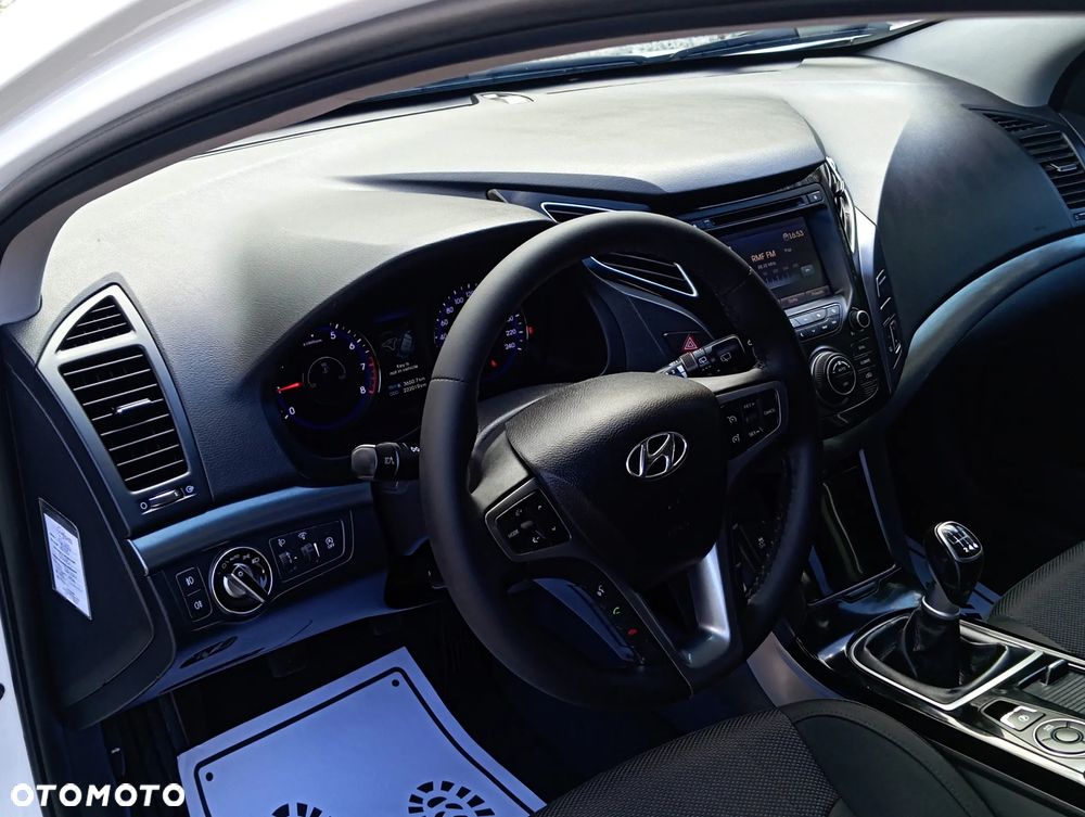 Hyundai i40 i40cw 1.6 Fifa World Cup Edition - 14