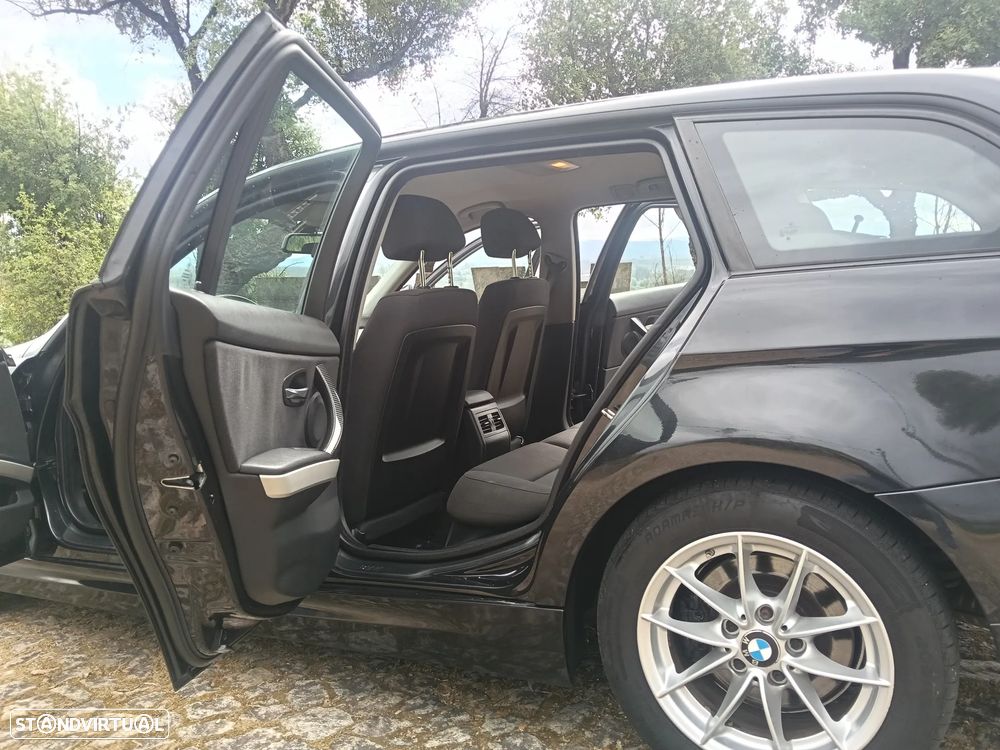 BMW 318 d LifeStyle - 8