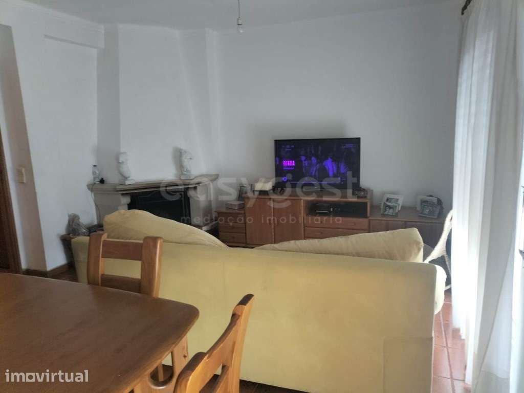 Apartamento T3 com Sótão Amplo com uma área total de 194 m2 Espaço ... - Grande imagem: 3/12