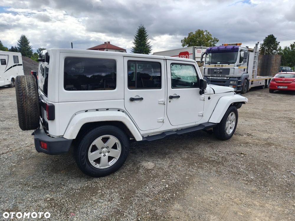 Jeep Wrangler Unlimited 2.8 CRD DPF Sport - 8