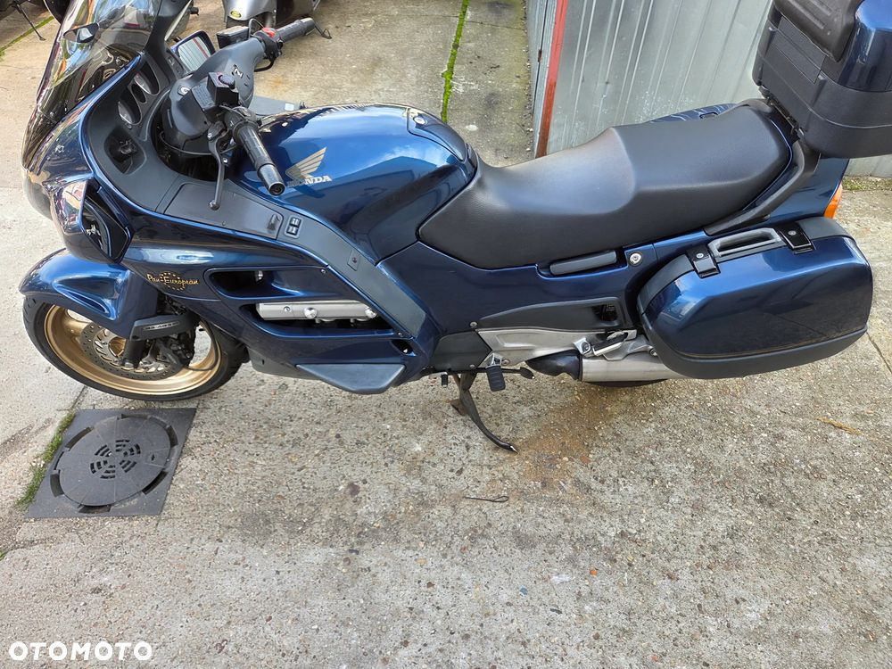 Honda ST - 6