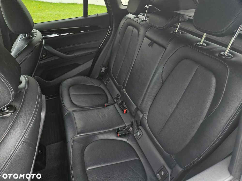 BMW X1 xDrive20d Sport Line - 18