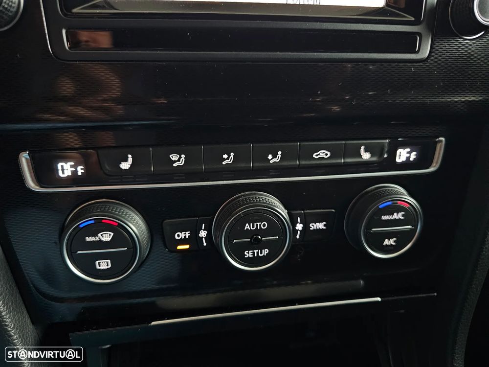 VW Golf GTI Performance BlueMotion - 29