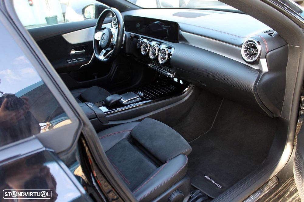 Mercedes-Benz CLA 250 e 8G-DCT AMG Line - 32