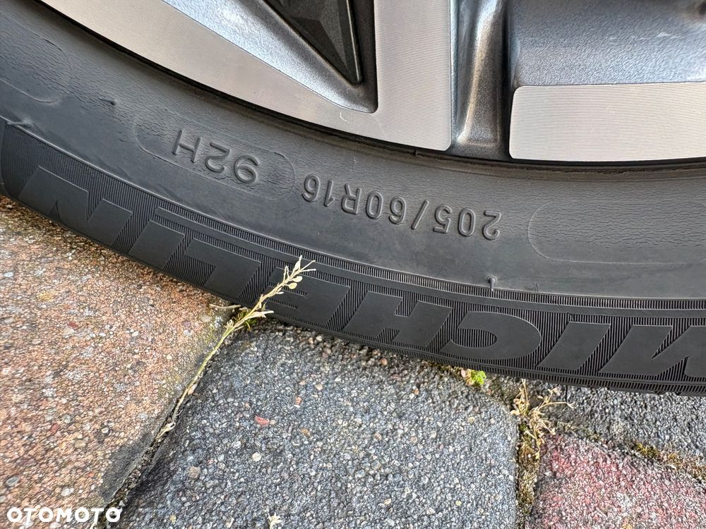 Hyundai IONIQ 1.6 GDI Premium - 20