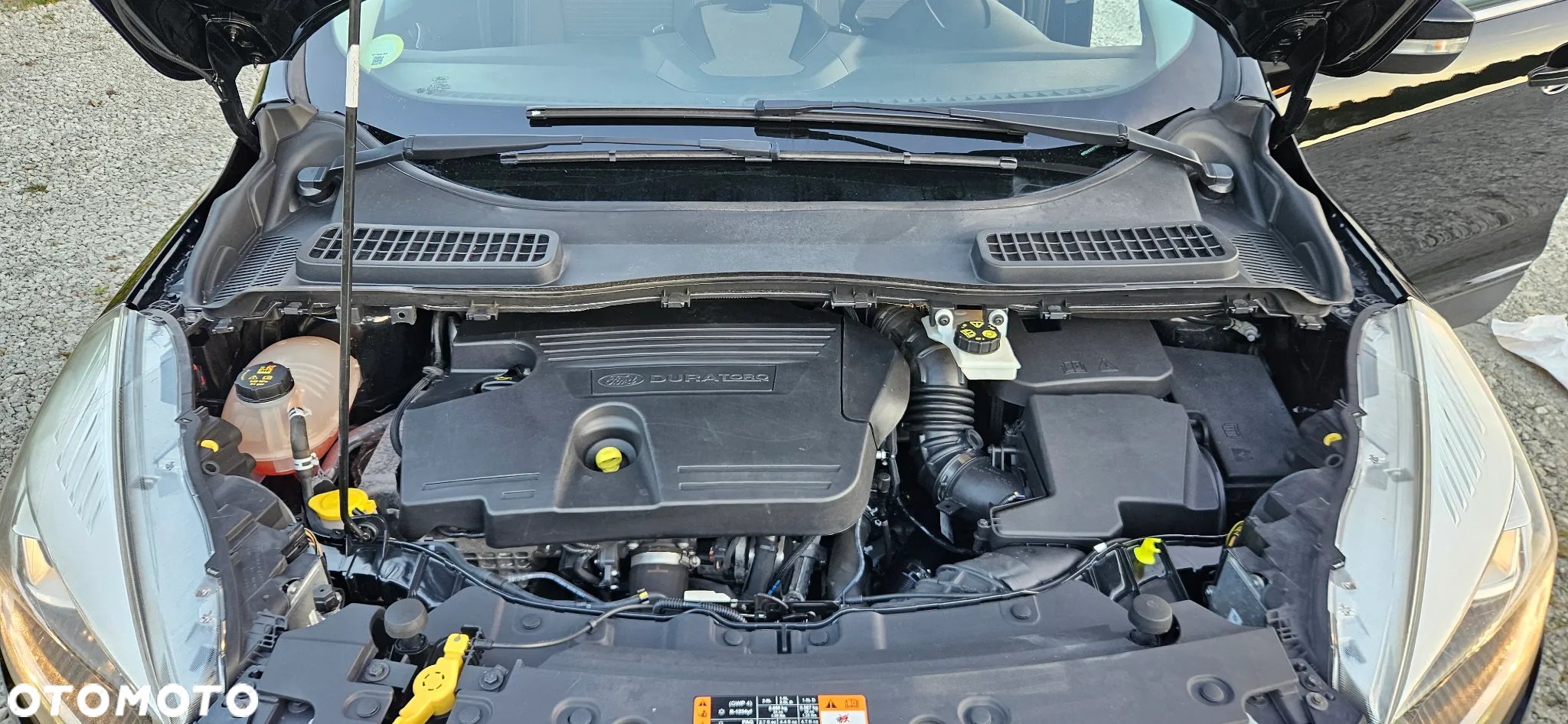 Ford Kuga 2.0 TDCi 2x4 Titanium - 36