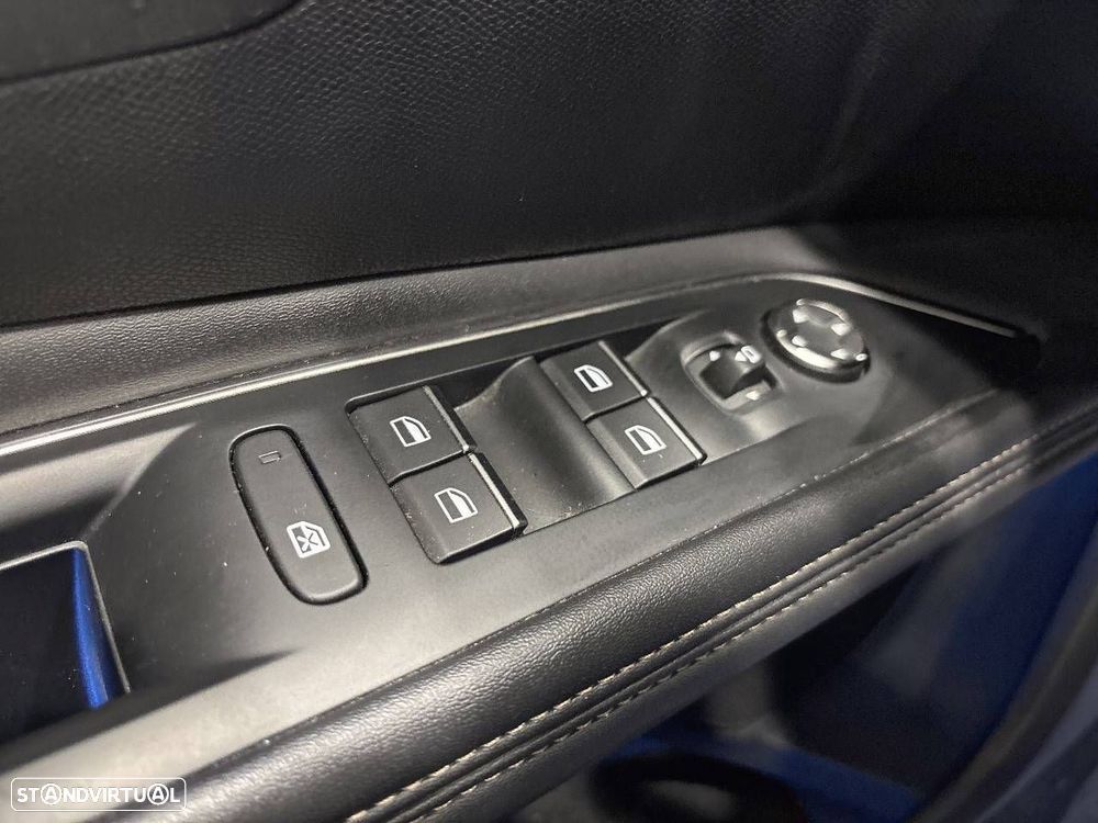 Peugeot 3008 1.6 Hybrid4 GT Pack e-EAT8 - 21