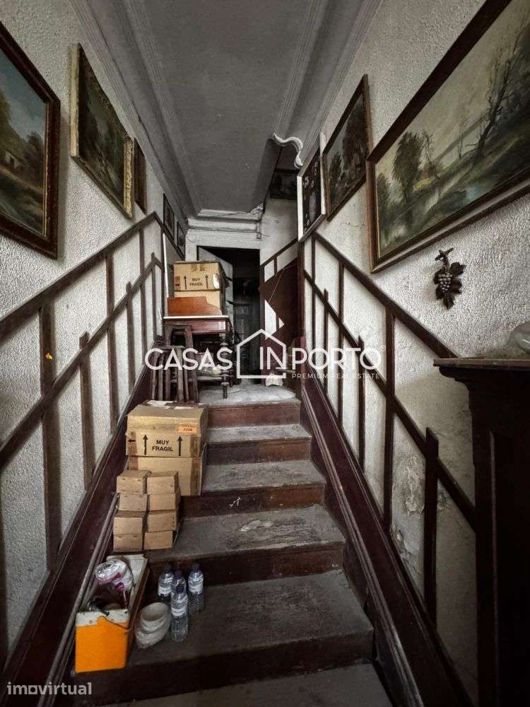 Prédio para Reabilitação no Centro Histórico do Porto - Grande imagem: 5/20