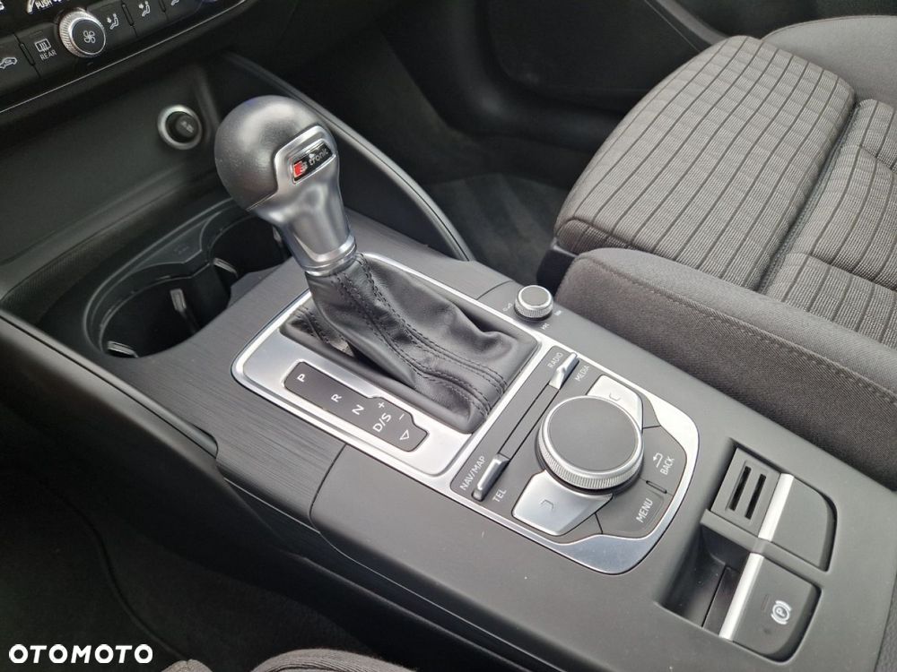 Audi A3 Sportback 2.0 TDI S tronic - 15