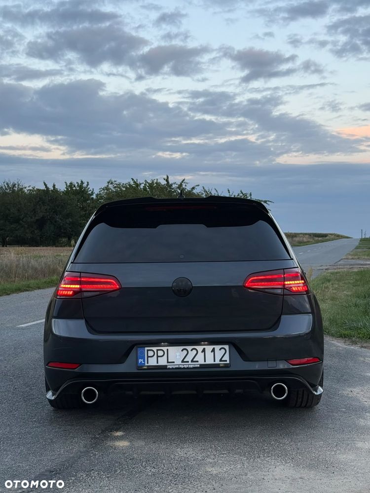 Volkswagen Golf GTI Performance BlueMotion Technology DSG - 2