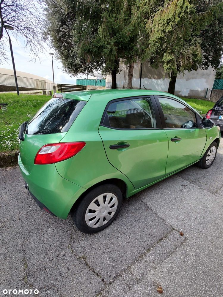 Mazda 2 - 8