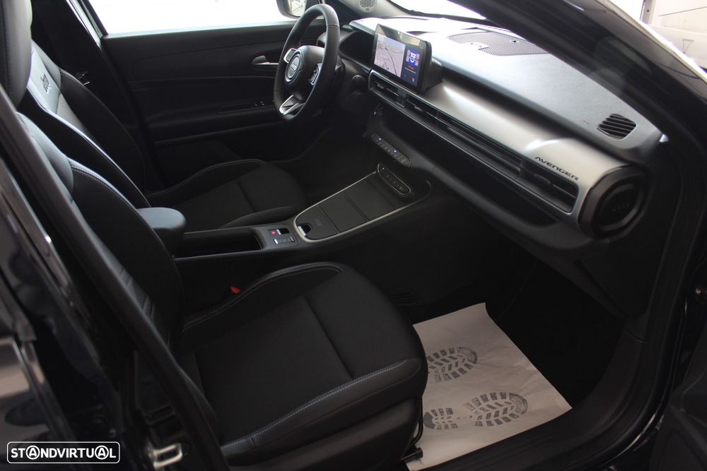 Jeep Avenger 1.2 e-Hybrid Summit DCT - 19