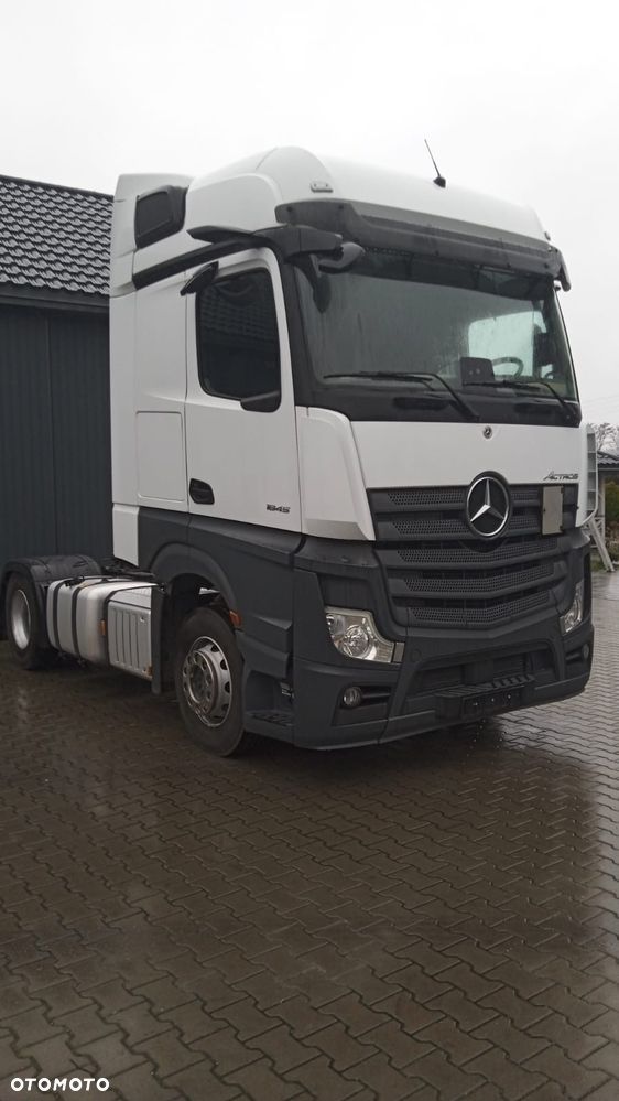 Mercedes-Benz 1845 - 3