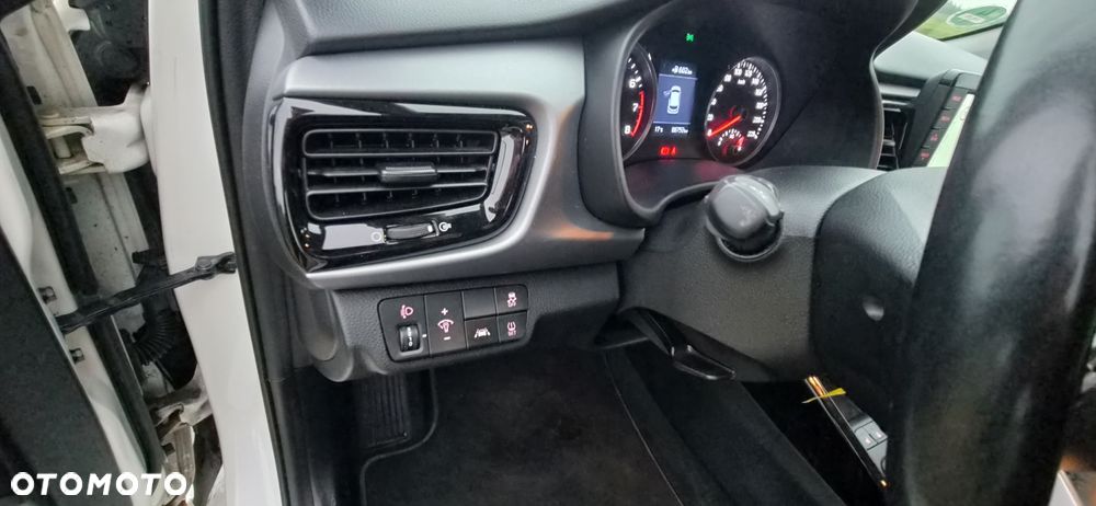 Kia Rio - 19
