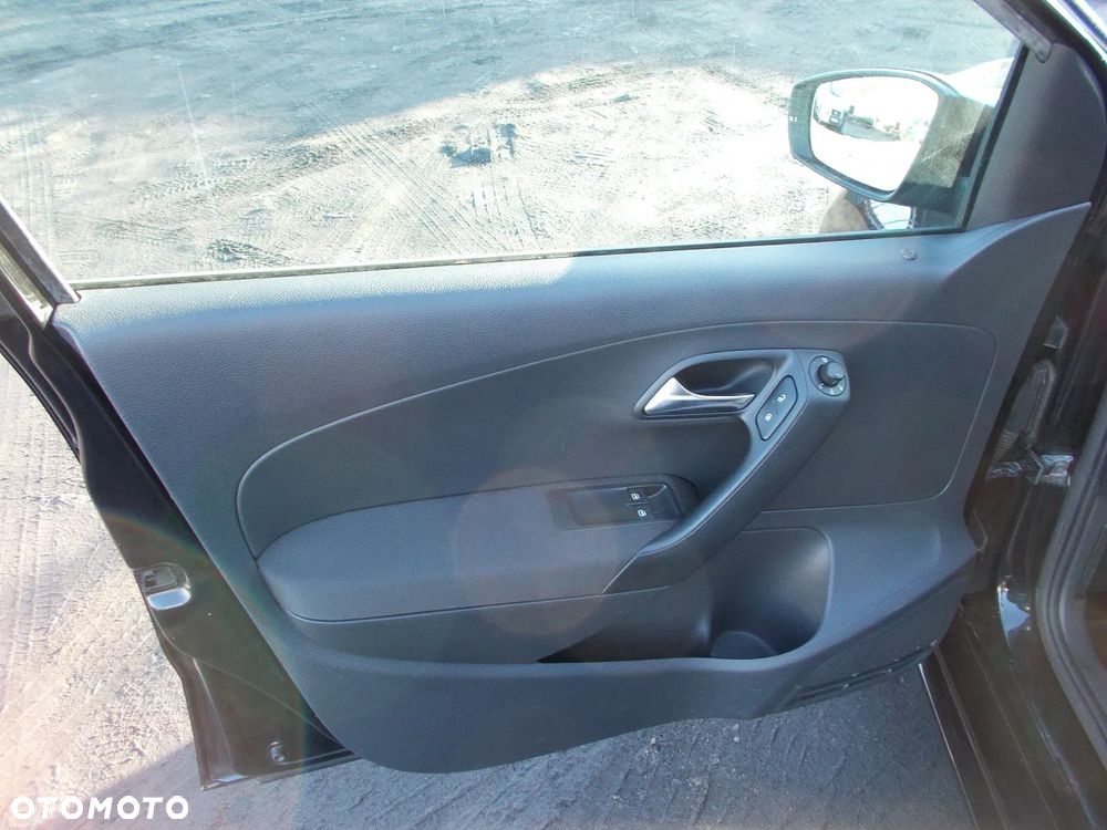 Volkswagen Polo 1.2 Style - 22