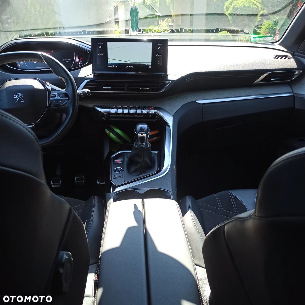 Peugeot 3008 1.2 PureTech GT S&S - 23