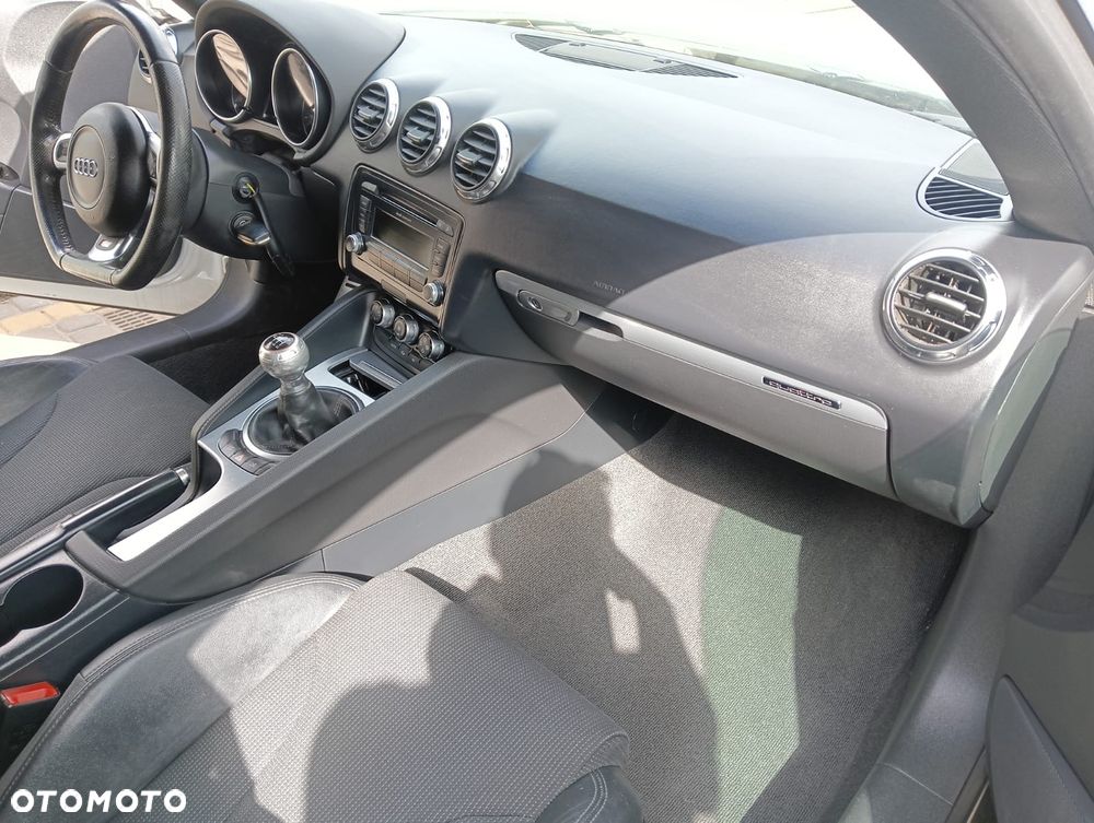 Audi TT Coupé 2.0 TDI quattro - 10