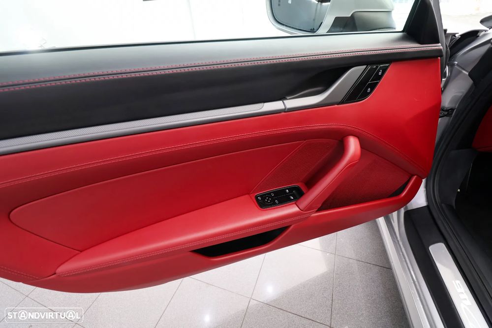 Porsche 911 (992) Carrera PDK - 32