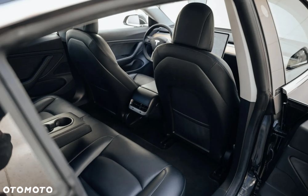 Tesla Model 3 Standard Reichweite Plus Hinterradantrieb - 10