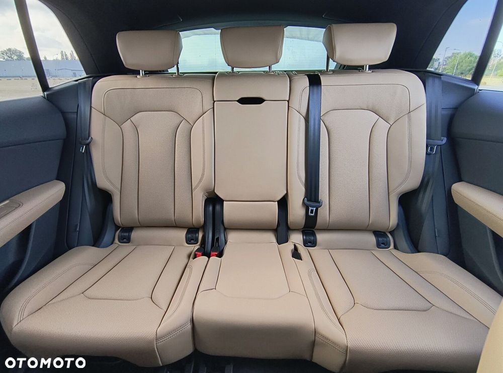 Audi Q8 - 35