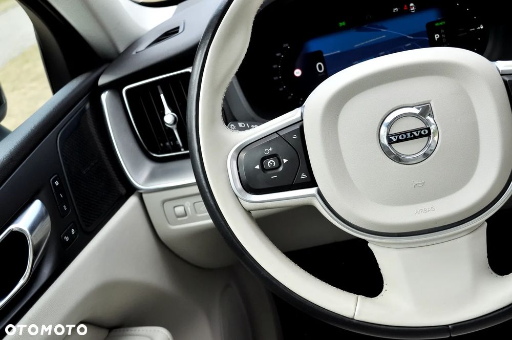 Volvo XC 60 T6 AWD Plug-In Hybrid Inscription - 29