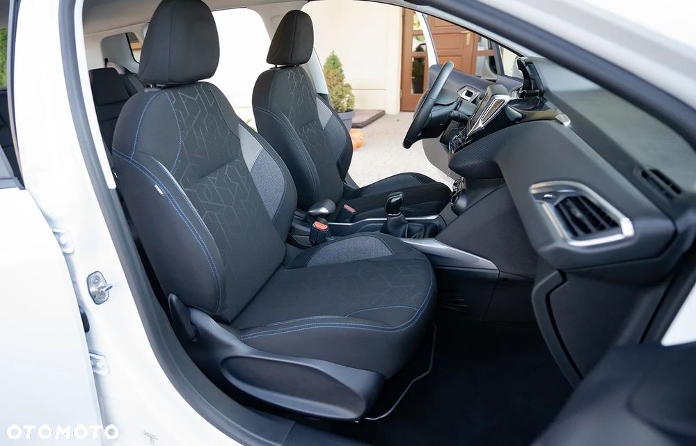Peugeot 2008 1.2 Pure Tech Style EU6 - 28