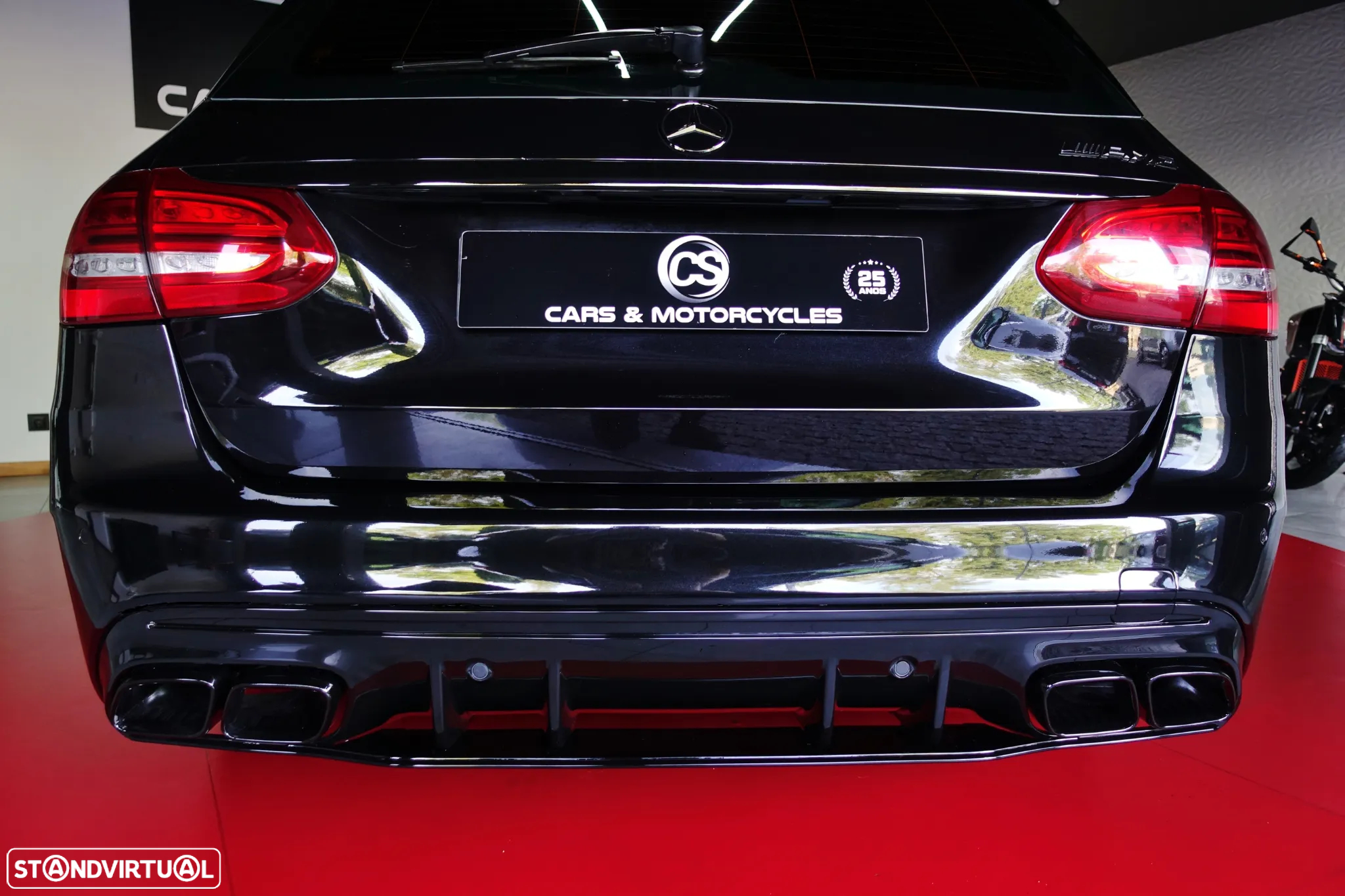 Mercedes-Benz C 300 h AMG Line - 27