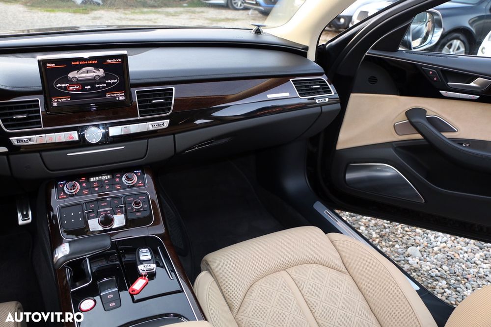 Audi S8 Standard - 26