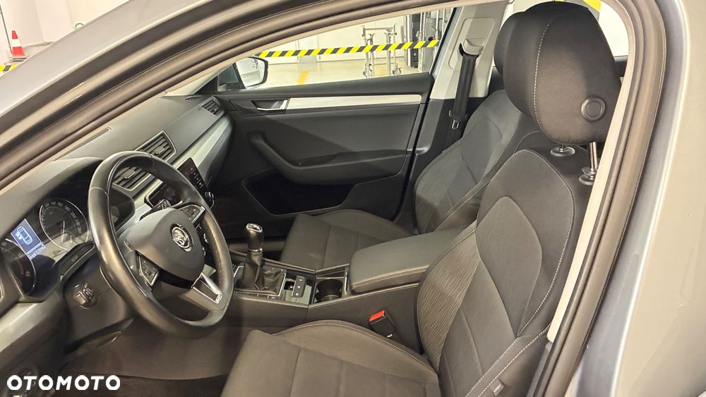 Skoda Superb 2.0 TDI Ambition - 4