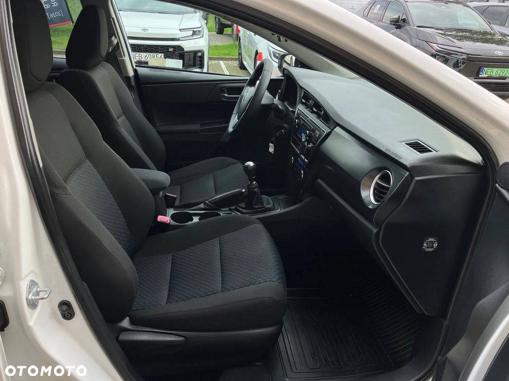 Toyota Auris 1.6 Active - 14