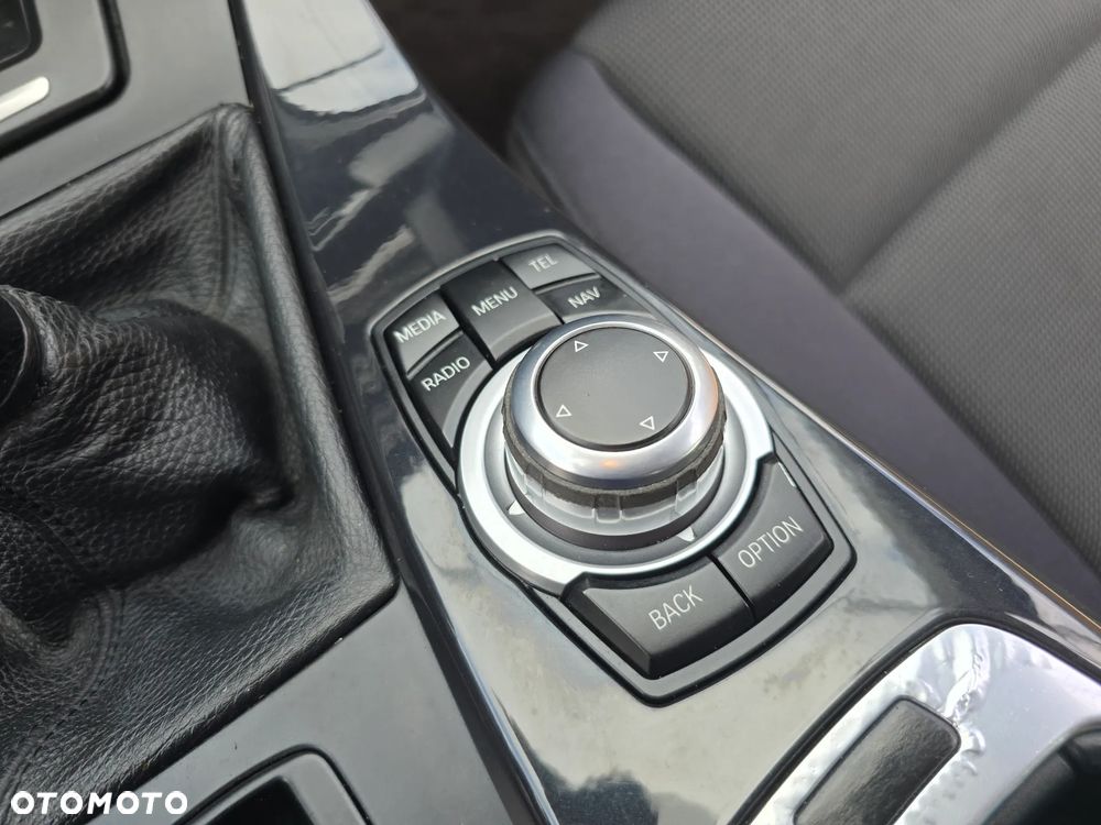 BMW Seria 5 - 34